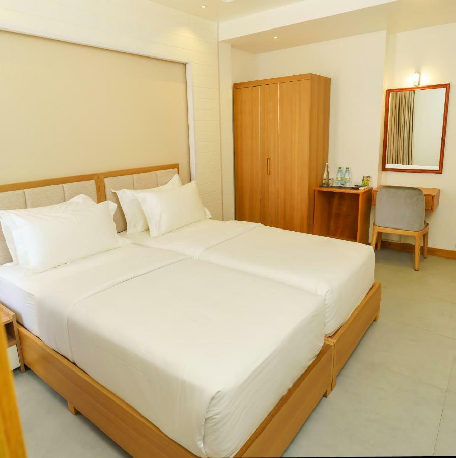 อาราม สเตย์ Hotel ฮุลฮูมาเล ภายนอก รูปภาพ